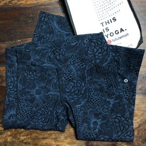 ✨Lulu Crop Leggings ✨